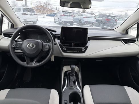 Used 2023 Toyota Corolla LE image 11