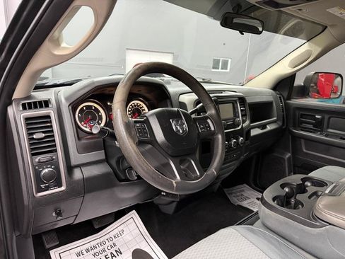 Used 2018 RAM 2500 Tradesman w/ Chrome Appearance Group RWD image 13