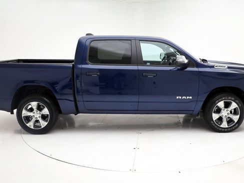 Used 2024 RAM 1500 Laramie AWD/4WD image 3