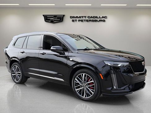 Used 2023 Cadillac XT6 Sport image 7