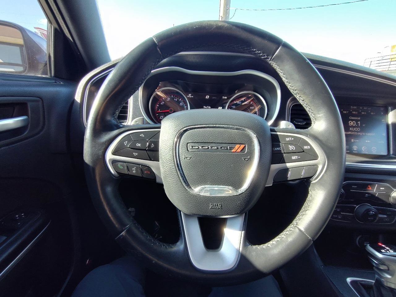 Used 2015 Dodge Charger SXT RWD image 18