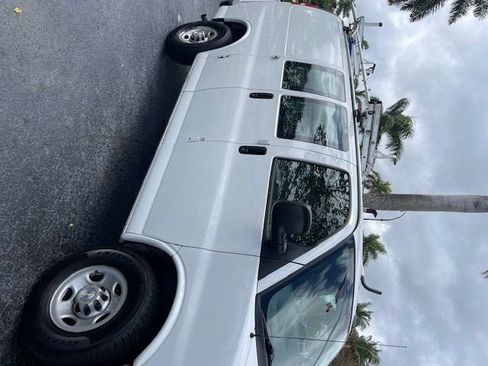 Used 2021 Chevrolet Express 2500 w/ Driver Convenience Package image 4