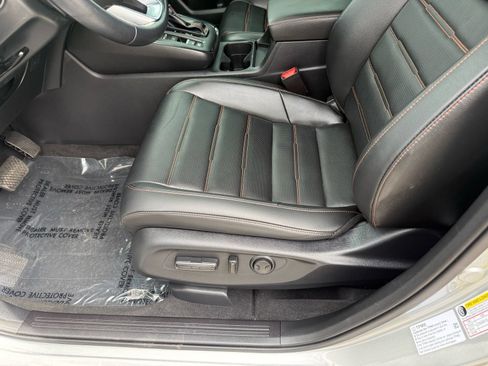 Used 2025 Honda CR-V Sport-L image 14