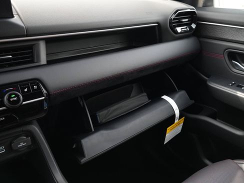 Used 2026 Honda Pilot Black Edition image 28