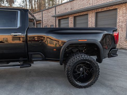 Used 2022 GMC Sierra 3500 Denali image 5