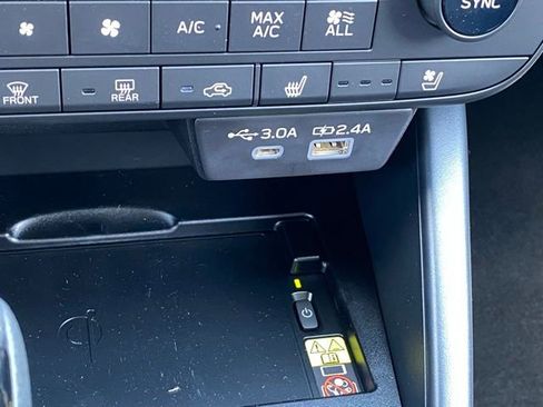 New 2026 Subaru Outback Touring AWD/4WD image 18