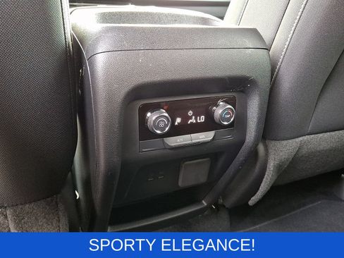 Used 2024 Chevrolet Traverse LT FWD image 13