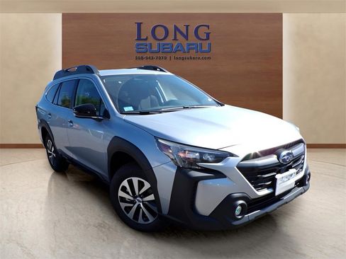 Certified 2025 Subaru Outback Premium image 5