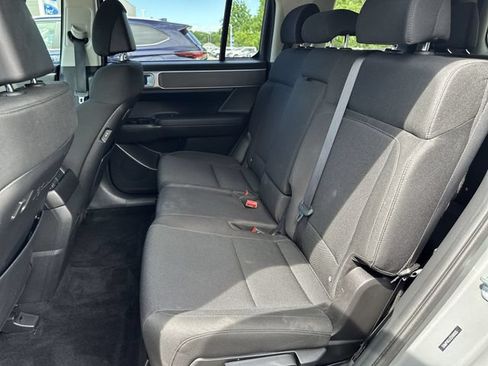 Used 2025 Hyundai Santa Fe SE FWD image 25