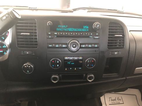 Used 2007 Chevrolet Silverado 2500 LT w/ 1LT Convenience Package AWD/4WD image 15