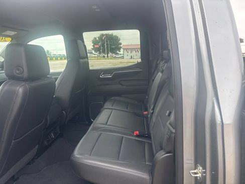 Used 2024 GMC Sierra 1500 SLT AWD/4WD image 10