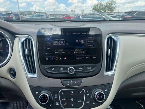 Used 2024 Chevrolet Malibu LT image 18