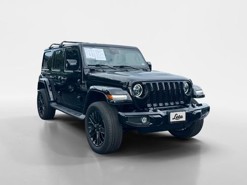 Used 2023 Jeep Wrangler Unlimited Sahara AWD/4WD image 2