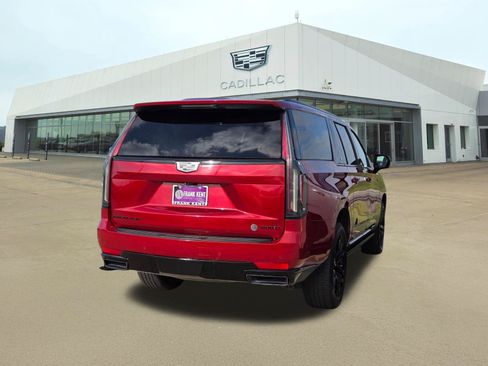 Used 2022 Cadillac Escalade ESV Sport w/ Touring Package AWD/4WD image 2