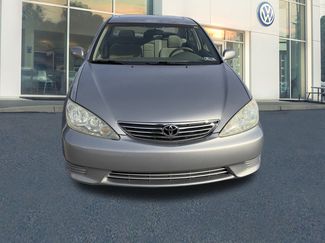 Used 2005 Toyota Camry video 2