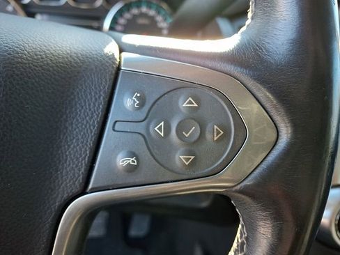 Used 2017 Chevrolet Suburban LT w/ Luxury Package image 23