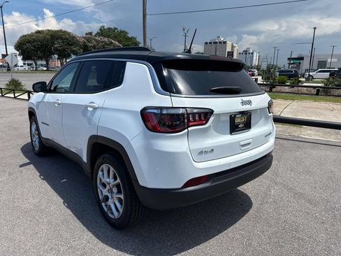 Used 2025 Jeep Compass Limited AWD/4WD image 5