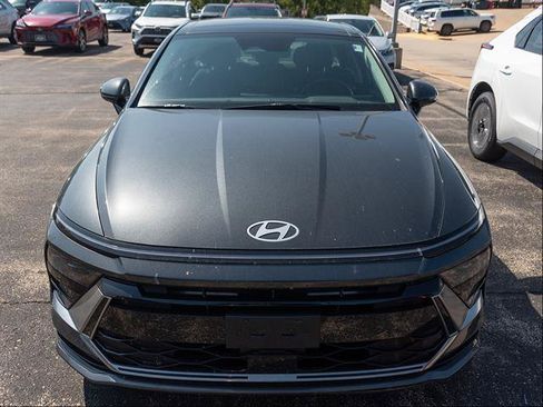 Used 2024 Hyundai Sonata SEL w/ Convenience Package FWD image 3