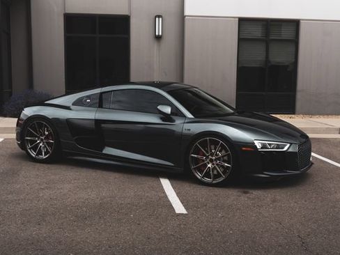 Used 2017 Audi R8 V10 AWD/4WD image 8