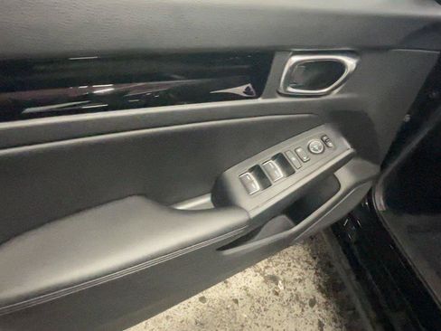 Used 2024 Honda Civic EX-L image 30
