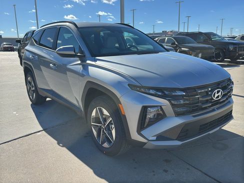 New 2026 Hyundai Tucson SEL image 2