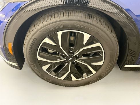 Used 2024 Kia EV6 Wind AWD/4WD image 11