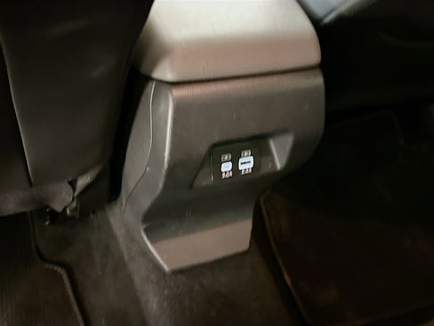 Used 2024 Subaru Crosstrek 2.0i Premium image 28