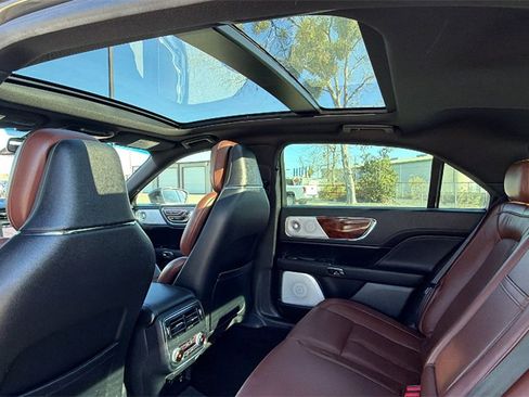 Used 2020 Lincoln Continental Reserve w/ Luxury Package image 24