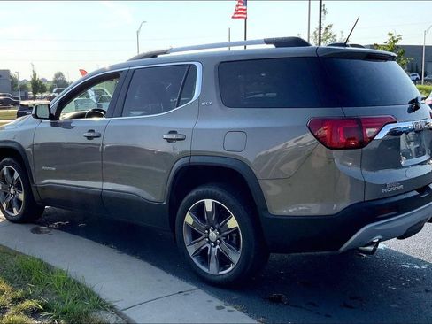 Used 2019 GMC Acadia SLT AWD/4WD image 2