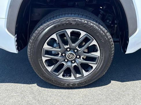 Used 2023 Toyota Tundra Limited AWD/4WD image 14