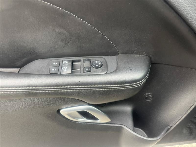 Used 2016 Dodge Challenger R/T Scat Pack w/ Leather Interior Group RWD image 19