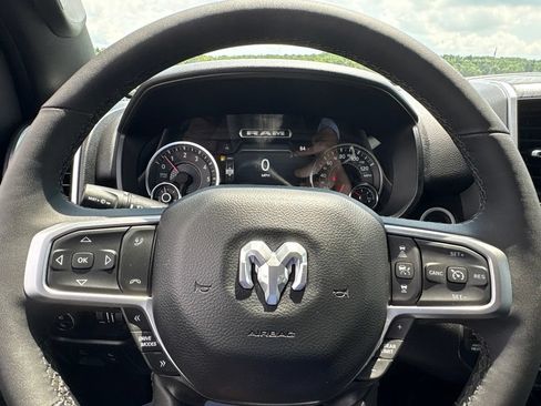 Used 2025 RAM 1500 Big Horn AWD/4WD image 21
