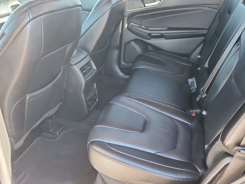 Used 2022 Ford Edge Titanium AWD/4WD image 11