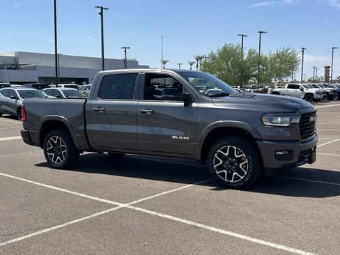 Used 2025 RAM 1500 Laramie w/ Sport Appearance Package AWD/4WD image 7