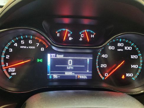 Used 2017 Chevrolet Cruze LT w/ Sun And Sound Package FWD image 23