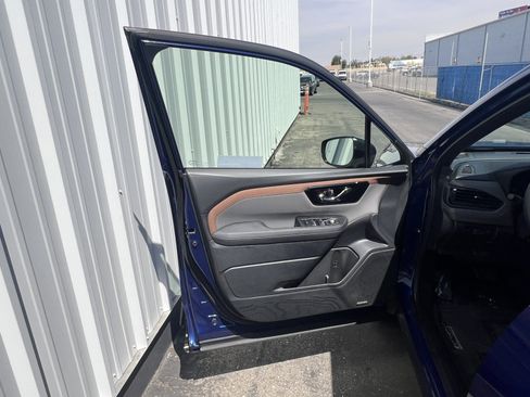 Certified 2025 Subaru Forester Sport AWD/4WD image 13