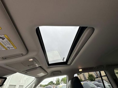 Used 2019 Nissan Armada Platinum RWD image 27