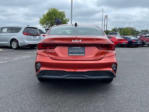 Certified 2024 Kia Forte LXS FWD image 6