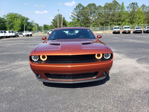 Used 2022 Dodge Challenger SXT w/ Blacktop Package RWD image 7