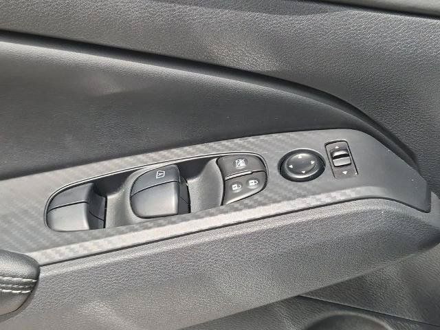 Certified 2025 Nissan Altima 2.5 SV FWD image 17