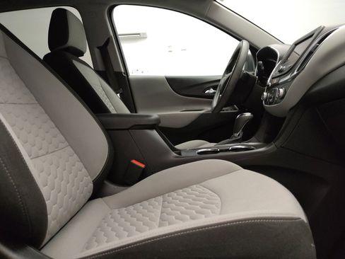 Used 2021 Chevrolet Equinox LS w/ LS Convenience Package FWD image 21