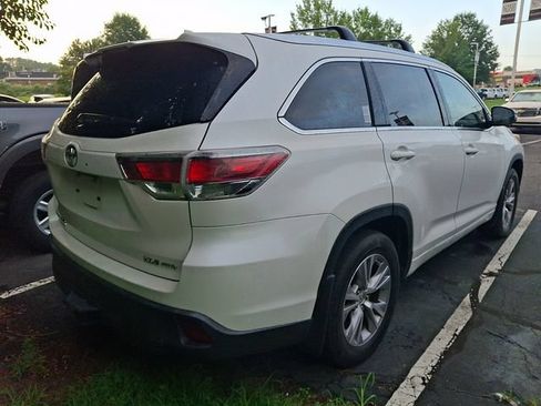 Used 2014 Toyota Highlander XLE AWD/4WD image 7
