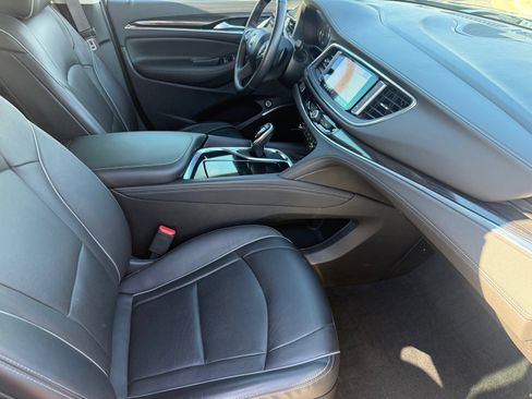 Used 2021 Buick Enclave Avenir w/ Avenir Technology Package image 29
