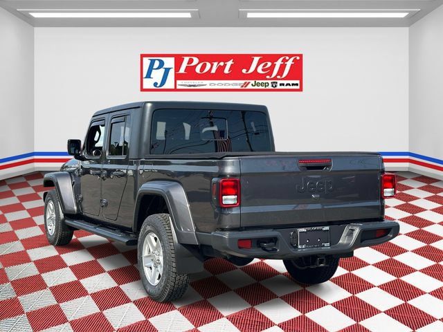 Certified 2021 Jeep Gladiator Sport AWD/4WD image 5