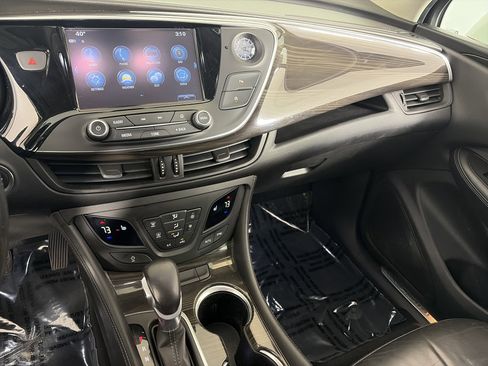 Used 2019 Buick Envision Essence image 4