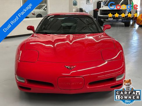 Used 2000 Chevrolet Corvette Coupe w/ Roof Pkg RWD image 2
