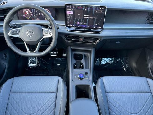 New 2026 Volkswagen Tiguan SE R-Line image 12