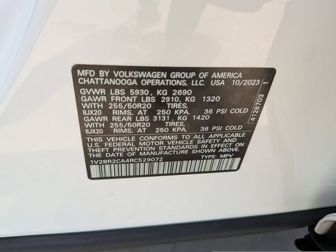 Used 2024 Volkswagen Atlas SEL AWD/4WD image 37