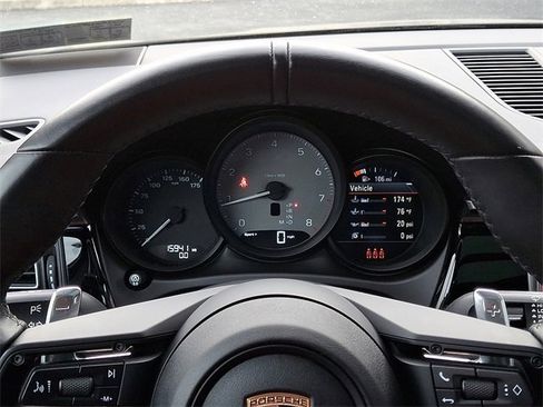 Used 2024 Porsche Macan S image 20