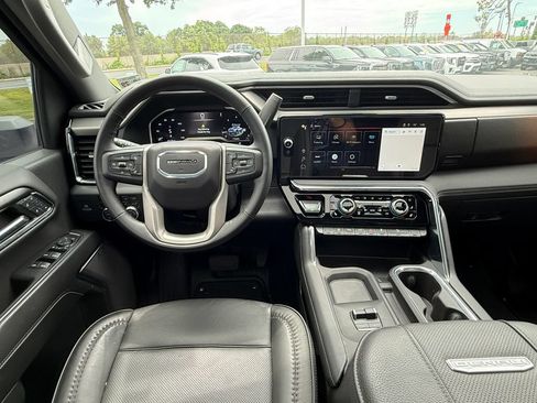 Used 2024 GMC Sierra 3500 Denali w/ Denali Reserve Package AWD/4WD image 14